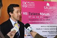 D. Leandro Juan Llcer, Director de la E.T.S de Ingeniera de Telecomunicacin