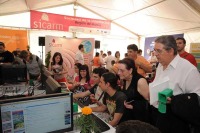 Los asistentes mostraron mucho inters por aprender temas relacionados con Internet y la Sociedad de la Informacin.