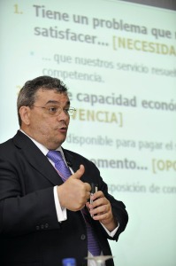Roberto R. Cerrada, presidente del Club del Crculo de Marketing, habl sobre estrategias 