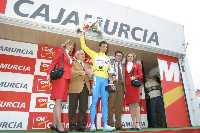 Danilo Hondo luciendo maillot amarillo